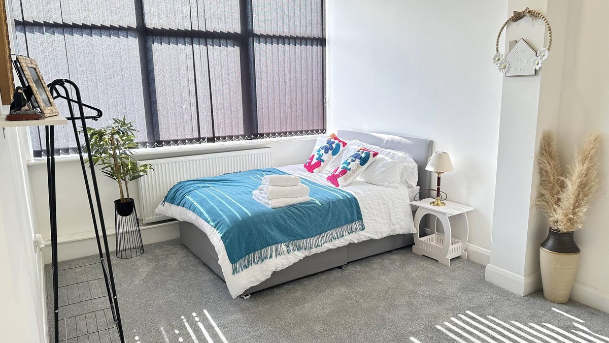 Dudley Apartment | Dudley Delightful Apartment with 2 Bedrooms