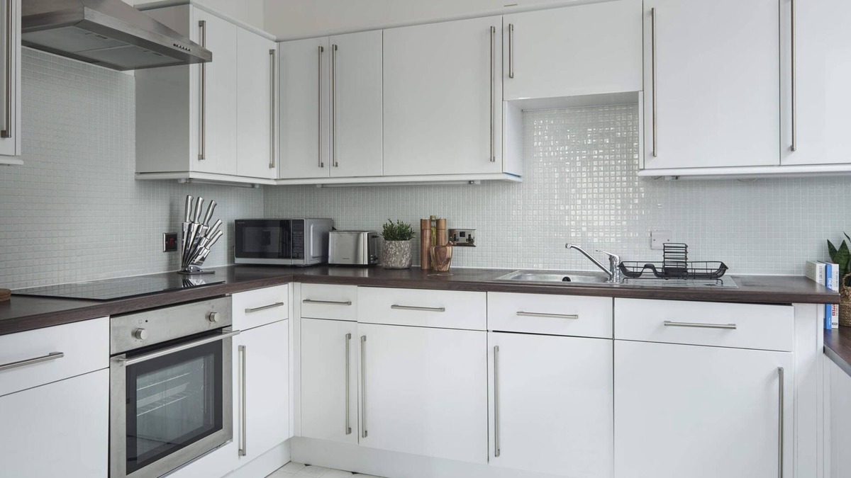 Dudley Apartment | Dudley - Exec Travel - 2bed- Long stay - Parking!