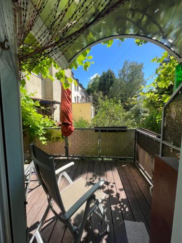 Mittelmeiderich Apartment | Duisburg FeelHome, Flughafen nah,3-Schlafzimmer, Dusche ebenerdig, Zentral, WiFi, Ground Floor