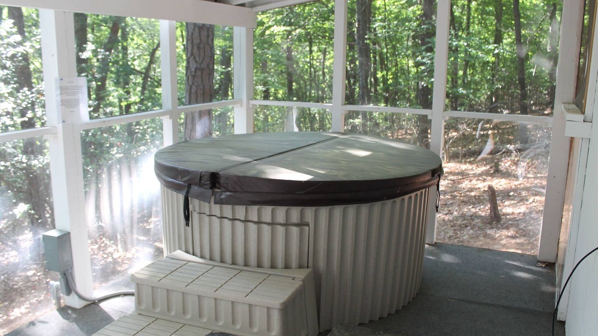McGaheysville Cabin | Duke's Den, A Storybook Mountain Getaway.