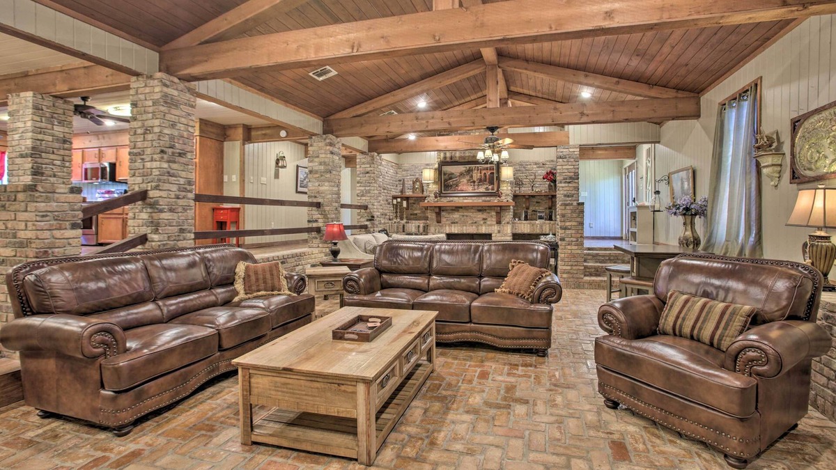 Theriot House | Dularge Grand Villa - Steps to Marina + Fishing!