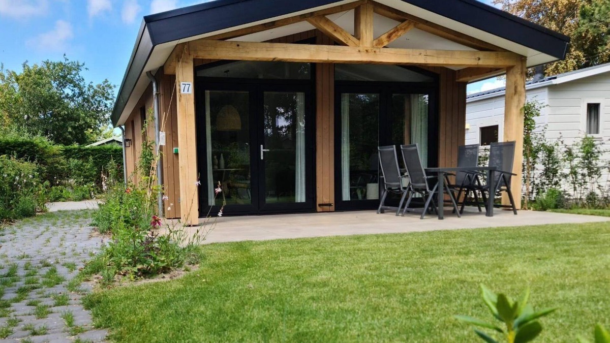 Egmond-Binnen House | Dune lodge directly against the dunes for 4 persons