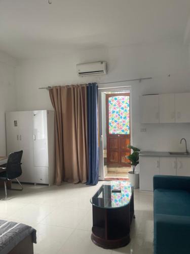 Nhat Tan Apartment | Dung Home - 416 Lạc Long Quân , 301