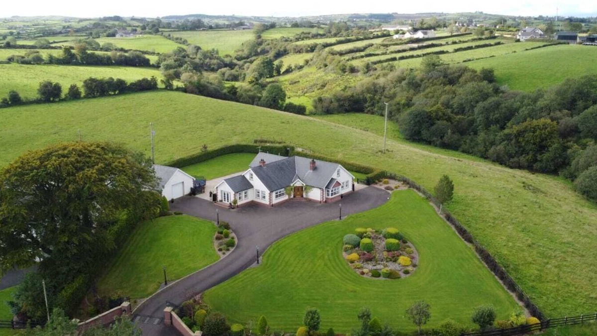Dungannon House | Dungannon 2 Bed Bungalow - Sleeps 5 - Pet Friendly