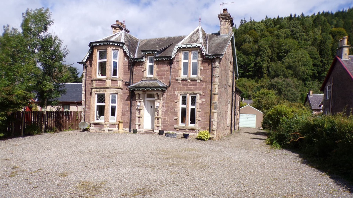 Callander House | Dunmor House - Charming Victorian Period Property