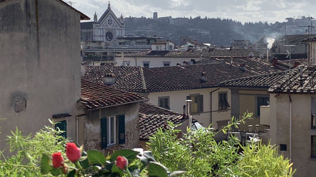 Sant' Ambrogio Apartment | DUOMO, MEDIEVAL TOWER Florence: SANTA CROCE in the DONATI TOWER 4th floor w/lift