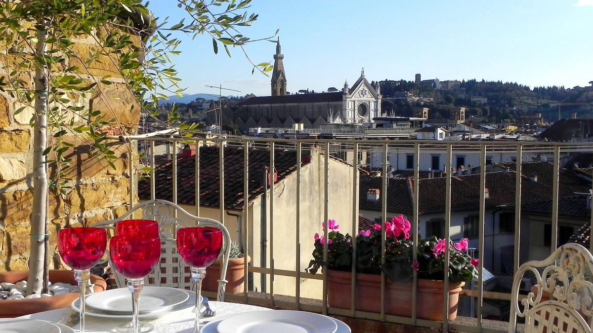 Sant' Ambrogio Apartment | DUOMO, TORRE, private terrace: TERRAZZA DELLA TORRE DONATI 5th floor elevator