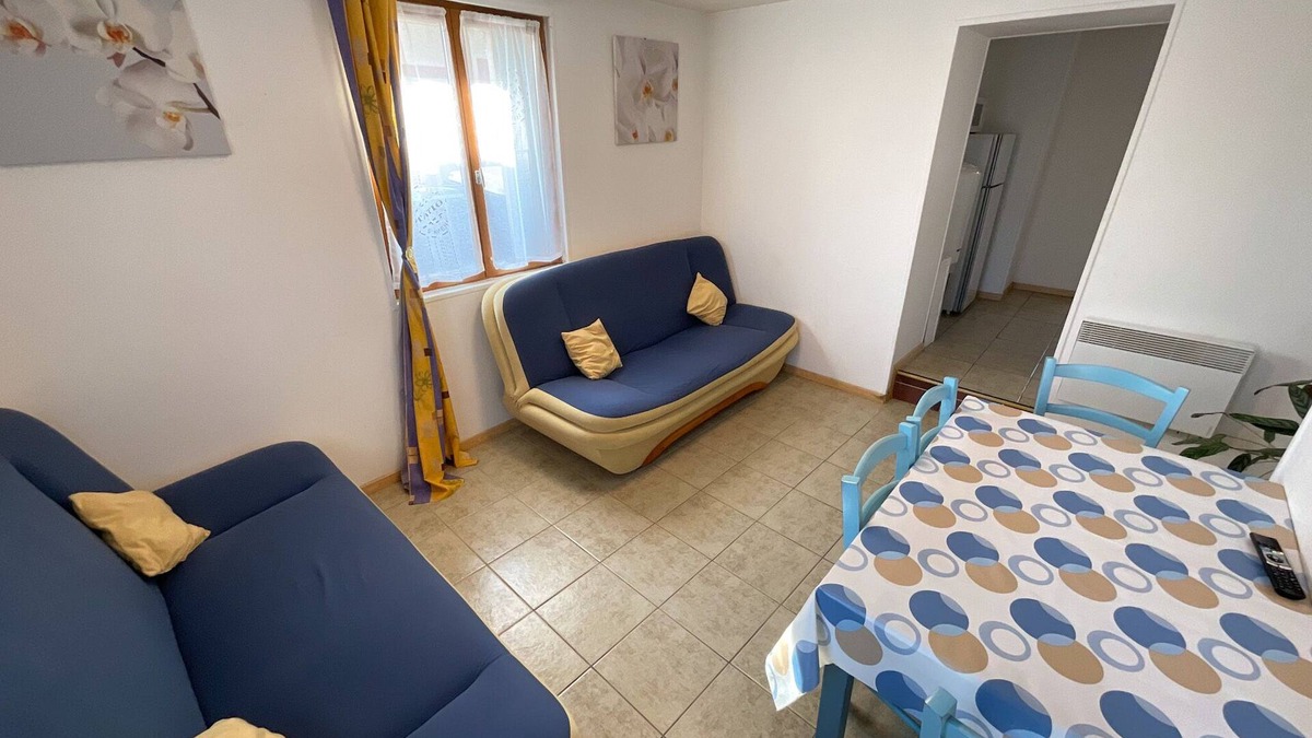 Saint-Martin-en-Campagne Hotel | Duplex-Ensuite with Shower