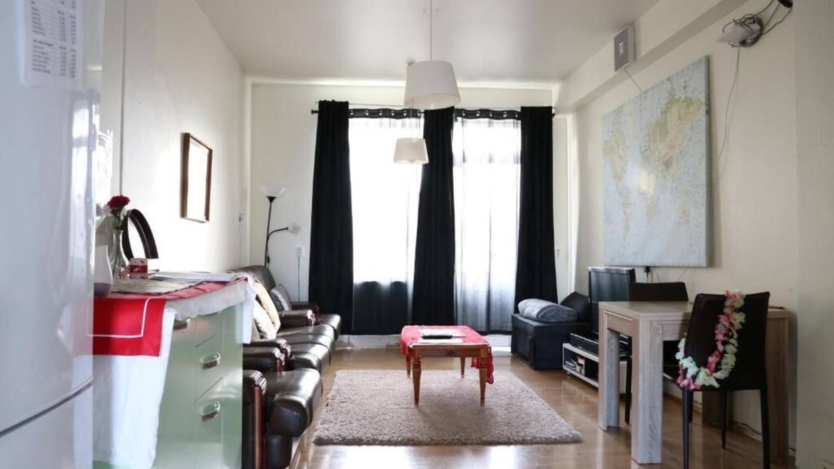Downtown Apartment | Duplex Antique Rentals (larger group upon request) 01
