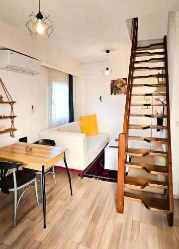 Gulbahce Mahallesi Apartment | Duplex Apartment Close to Kite Surf Center in Urla