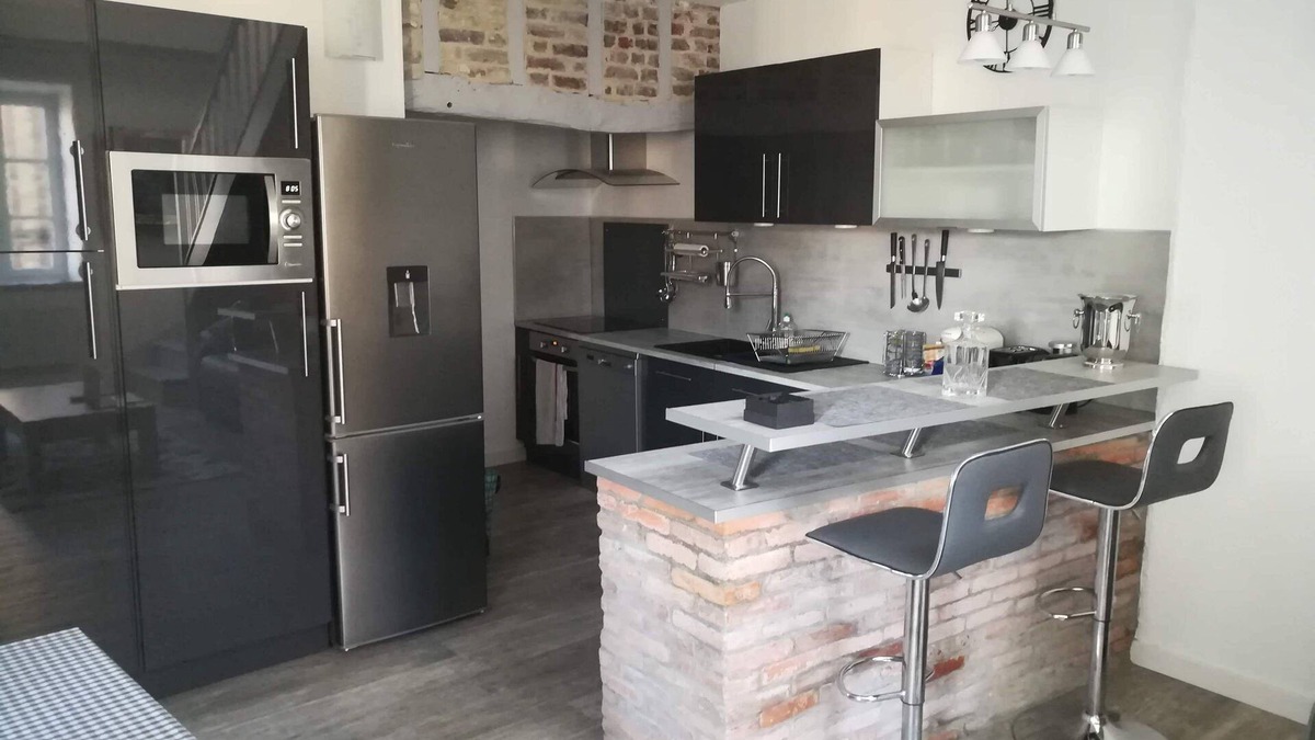 Dieppe Apartment | Duplex Apartment * WIFI, Linen provided