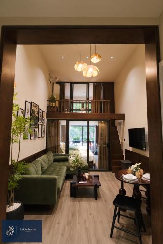 Van Mieu Apartment | Duplex Apt-Van Mieu view- Hanoi Viber-Free Laudry in Center