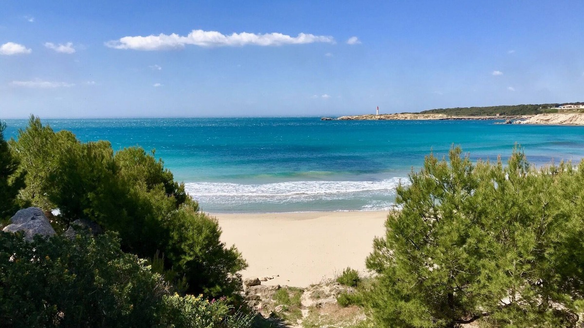 La Couronne House | DUPLEX close to the beach, large terrace and 2 secure parking