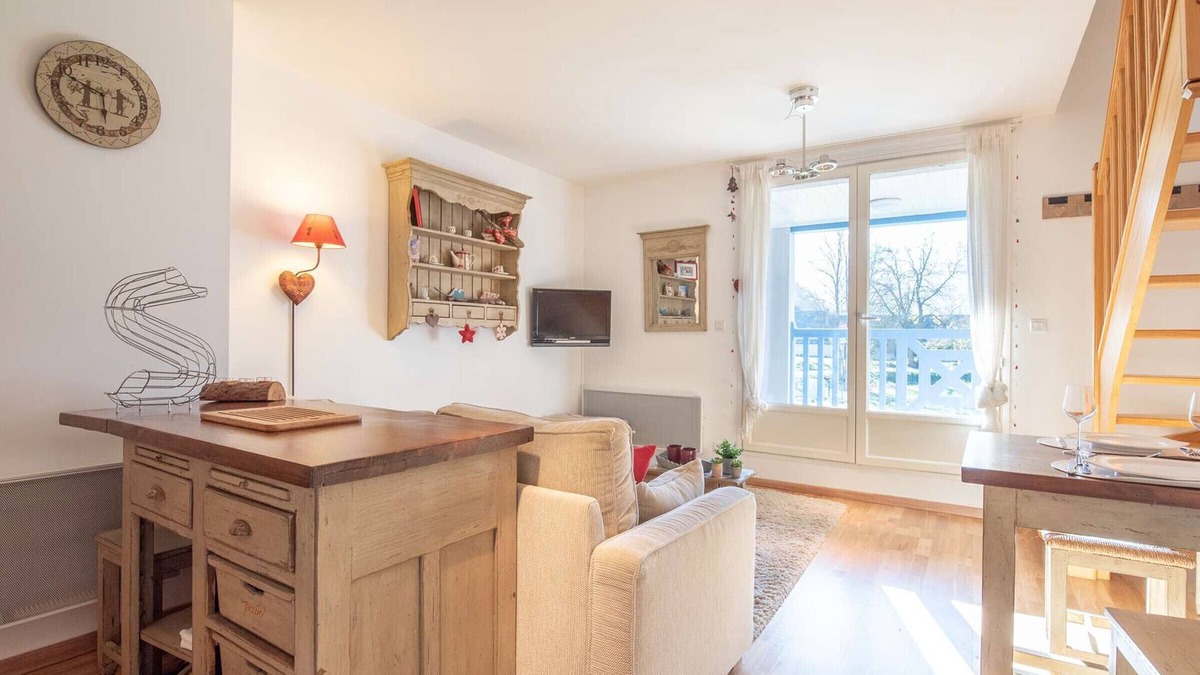 Bourisp Apartment | Duplex for 6 with Balcony, Private Parking, and Ski Locker in Bourisp