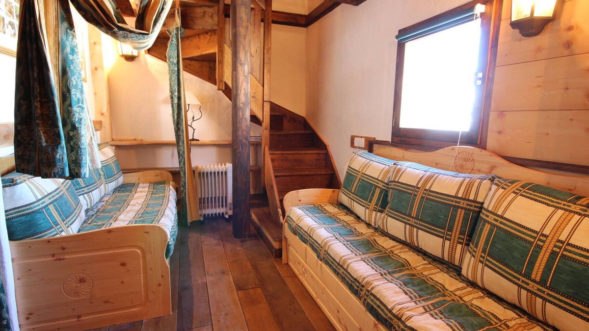 Vallandry Apartment | Duplex for 7 in Vallandry center, near slopes, pets allowed