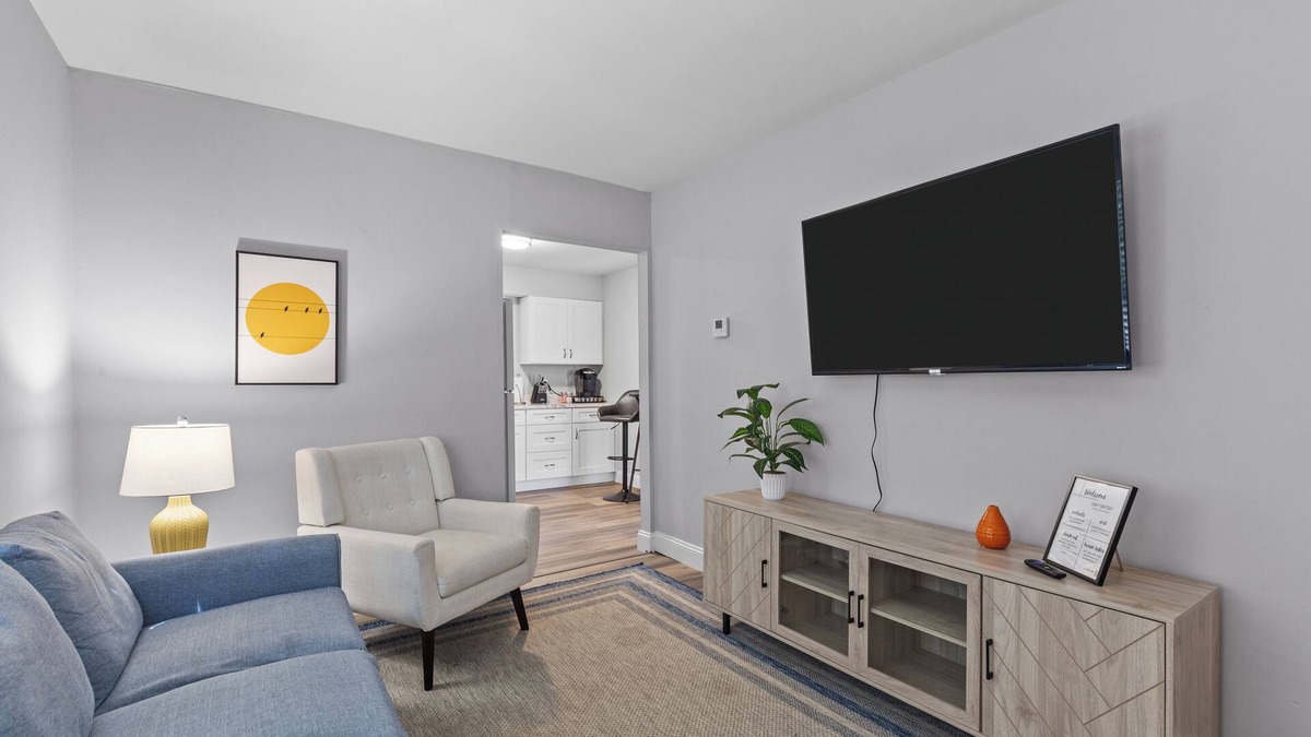 St. Charles Apartment | Duplex Hideaway in St. Charles, MO