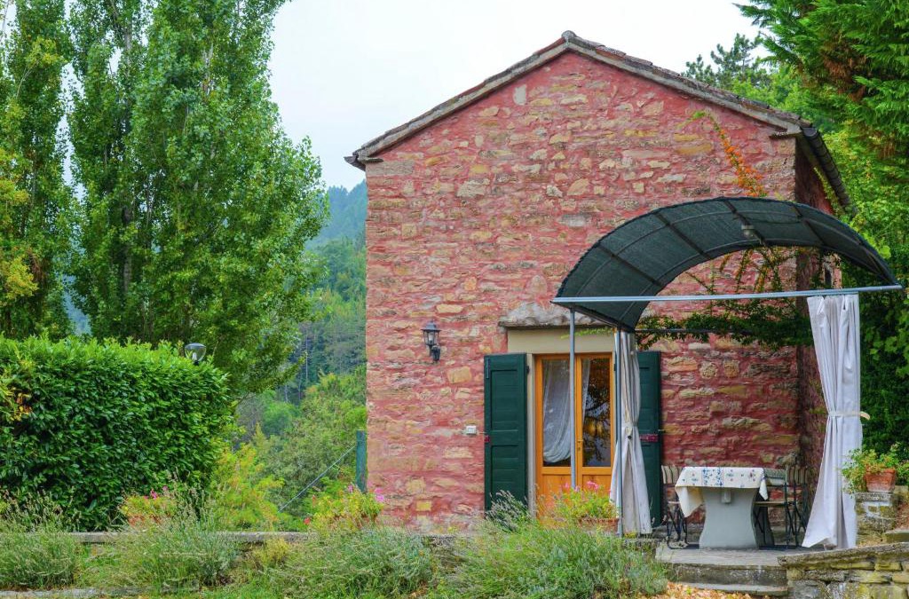Tredozio House | Duplex Holiday Home in Tredozio with Swimming Pool
