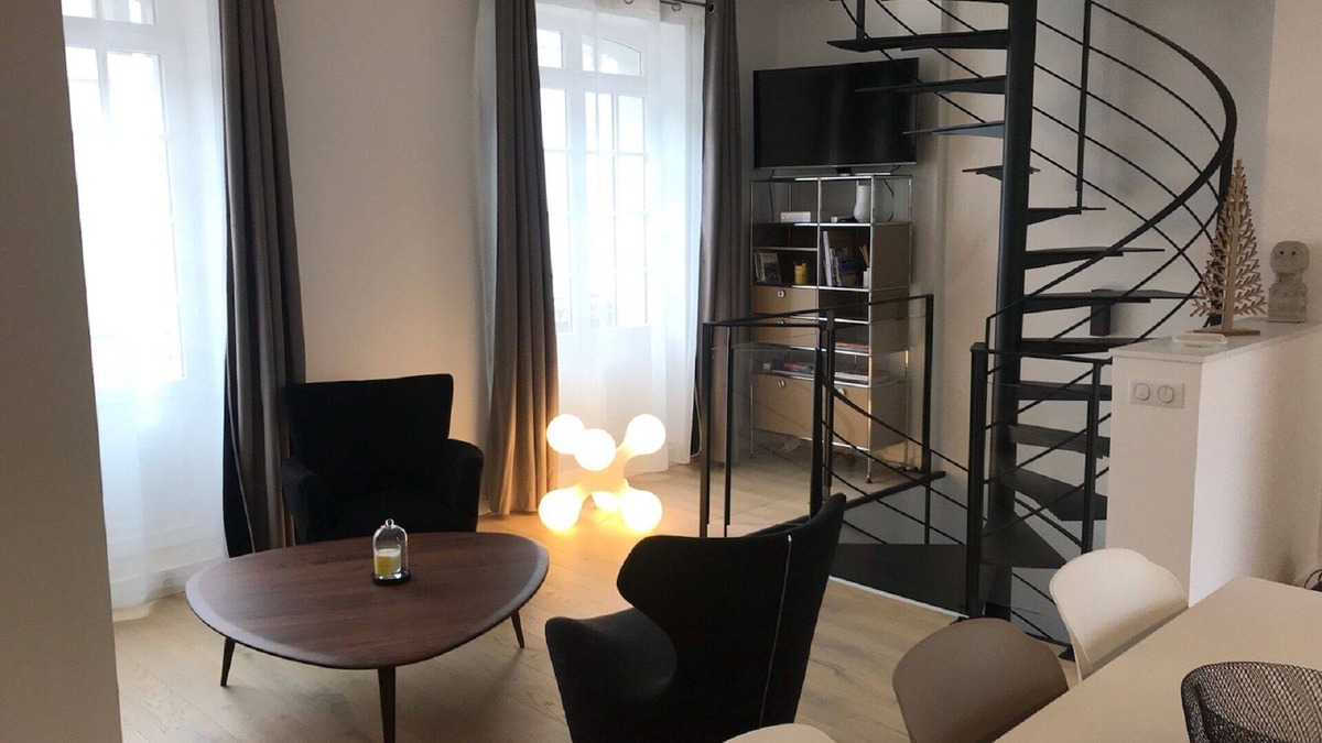 Le Touquet-Paris-Plage Apartment | DUPLEX IN BEAUTIFUL TOUQUETTOISE, PROX. SHOPS & ST. JEAN STREET, 150M SEA FRONT