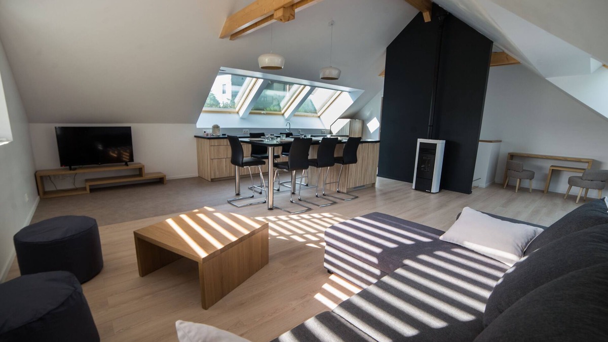 Menthon-Saint-Bernard House | Duplex in house for 4-6 people - View of Lake Annecy - Beach 200 m away