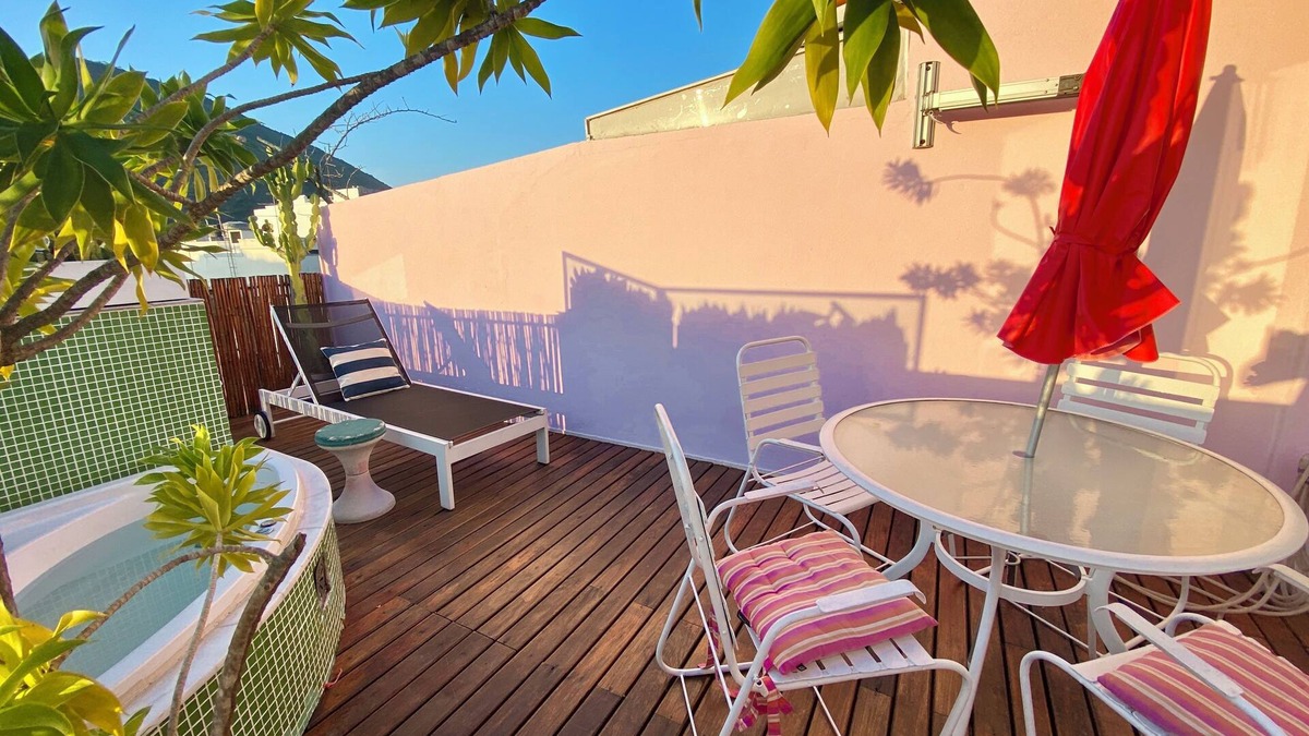 Ipanema Condo | DUPLEX IPANEMA PENTHOUSE POSTO 9. Jacuzzi, 2 Terraces + Wow Cristo Views!