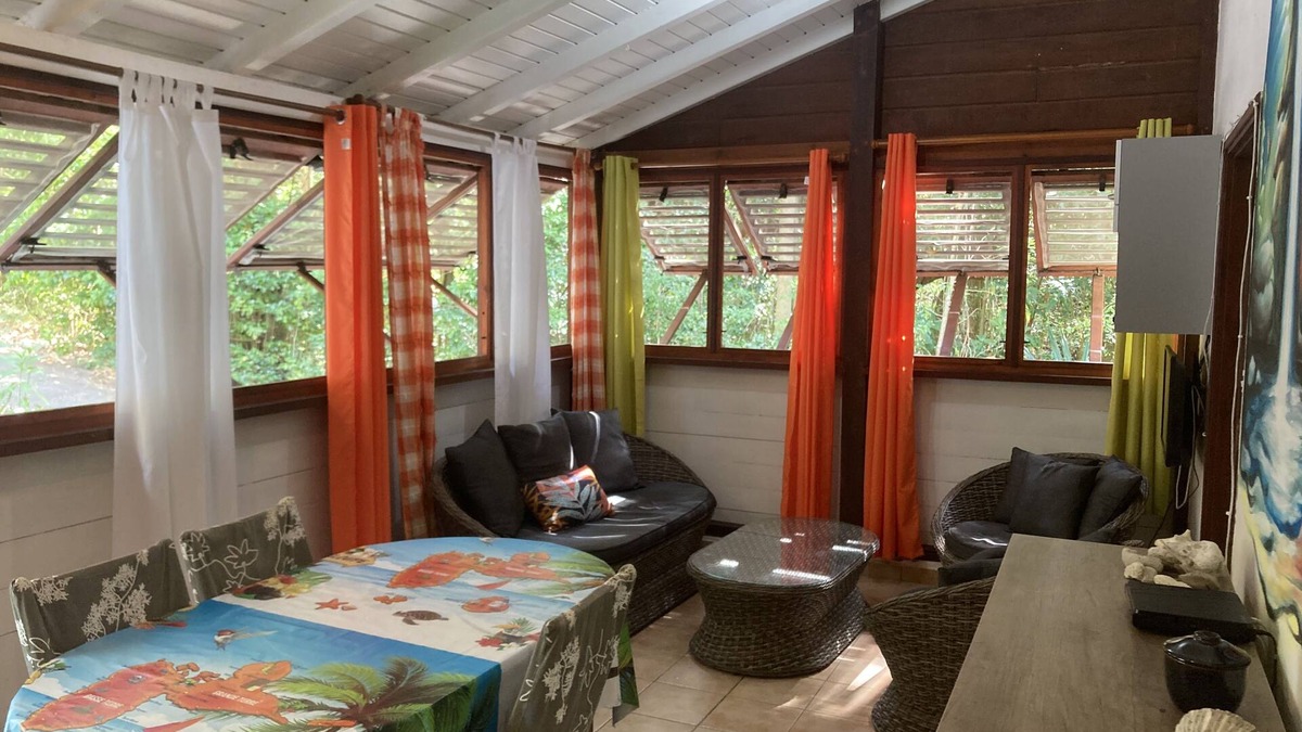 Malendure Apartment | Duplex on the small beach of the Cousteau reserve with sea access