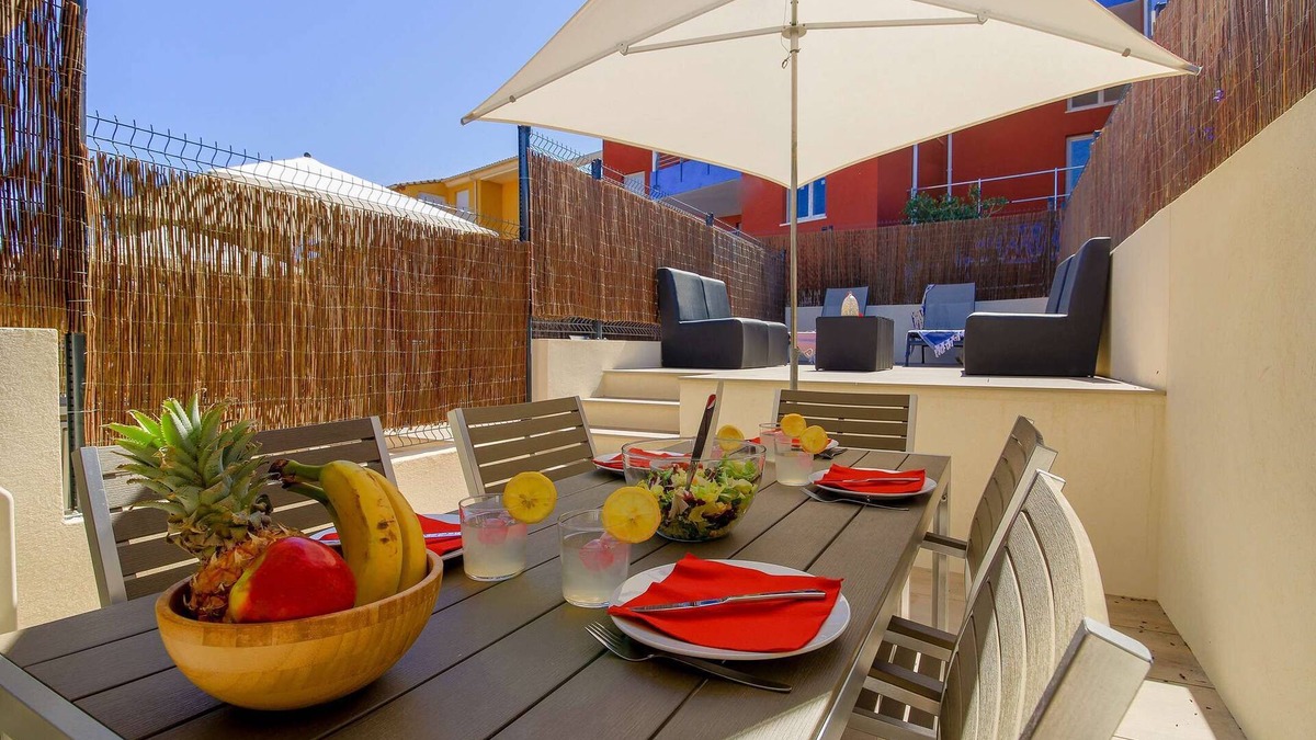 La Faviere Apartment | Duplex Pool et Beach Walk by SELECTsoHOME