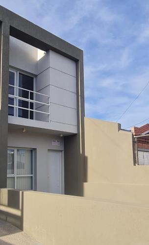 Trelew House | Duplex Portugal Tw