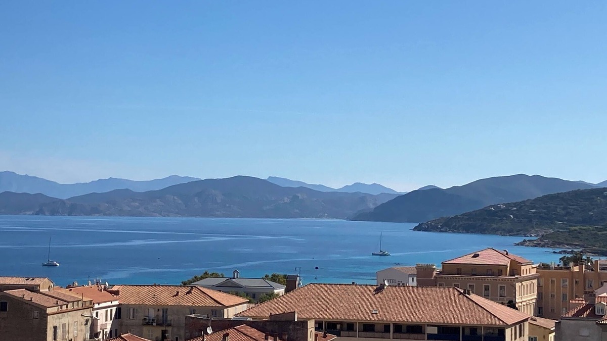 L'Ile-Rousse Apartment | Duplex quiet residence, sea and mountain view, near downtown, beach at 300m