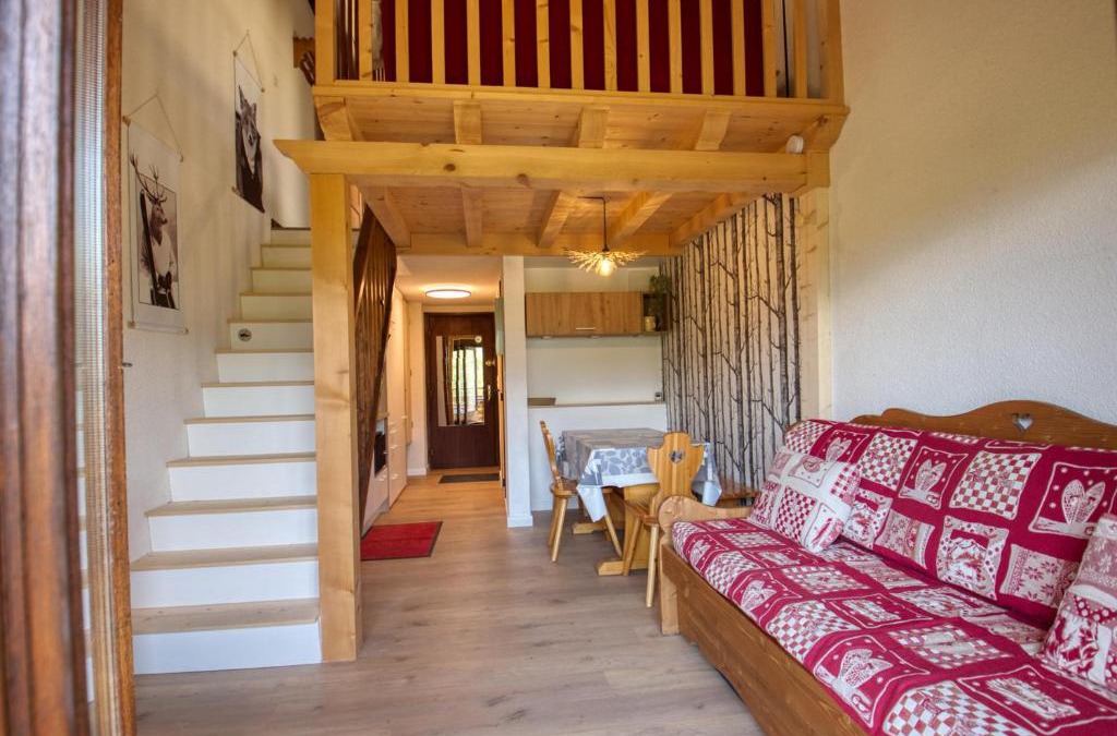 Morillon Apartment | Duplex rénové à Morillon, proche télécabine, 4 pers, balcon, Wi-Fi, parking - FR-1-642-68