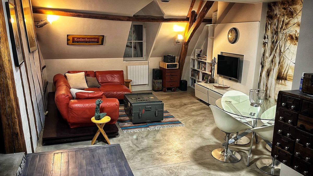 Senlis Apartment | Duplex, Senlis town center
