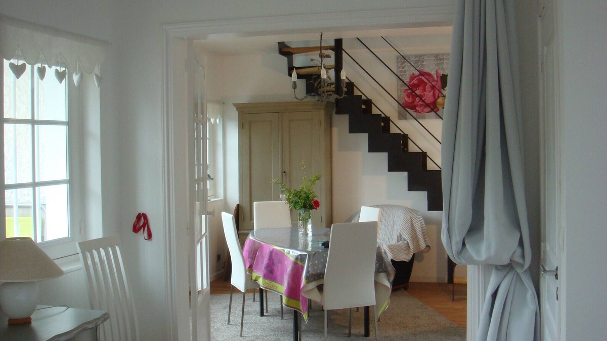 Le Pouliguen Apartment | DUPLEX sleeps 5 - ALL WITH FEET beach works port