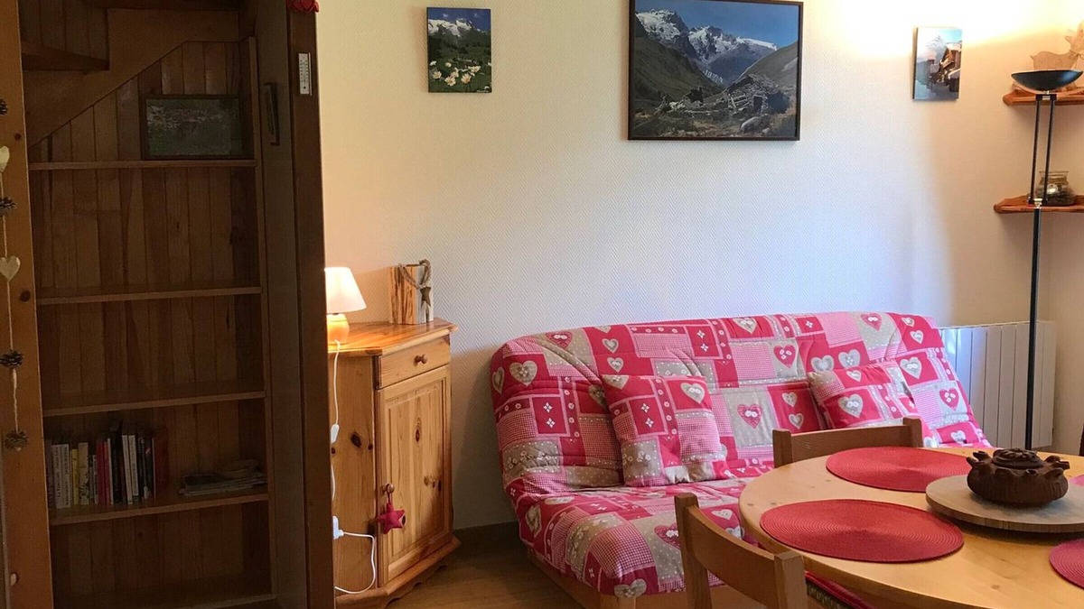 Montalbert Apartment | Duplex spacieux aux pieds des pistes, balcon, proche commerces, 4ème étage, parking gratuit