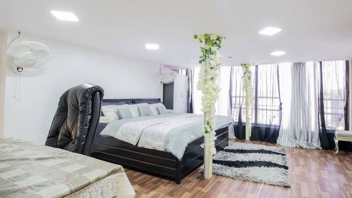 Jogeshwari West Apartment | Duplex studio apartment
