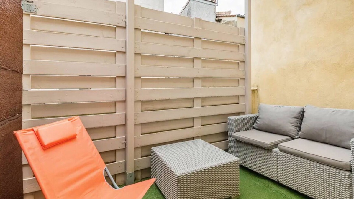 Capucins - Victoire Apartment | Duplex, Terrasse, Air Con, Car park
