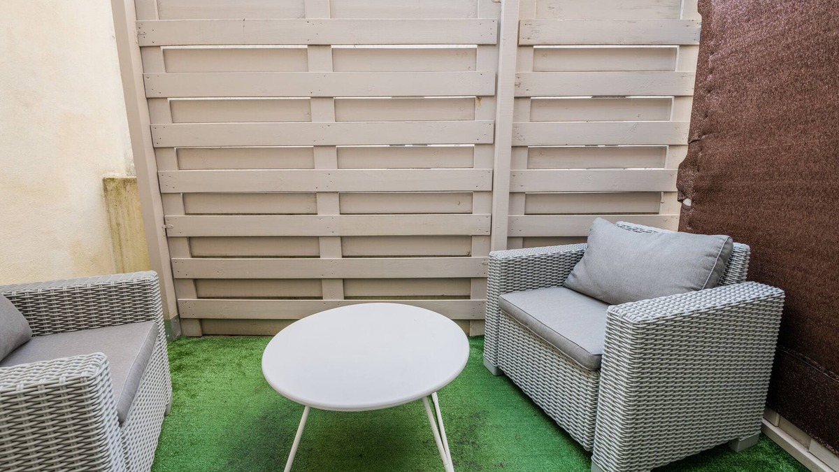 Capucins - Victoire Apartment | Duplex, Terrasse, Air Con, Car park