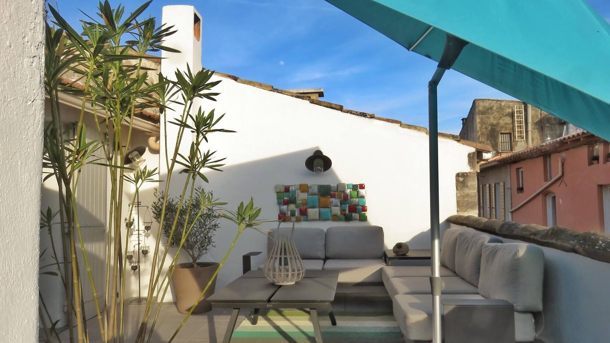 St.-Remy-de-Provence House | Duplex village center with large south-facing roof terrace (*)