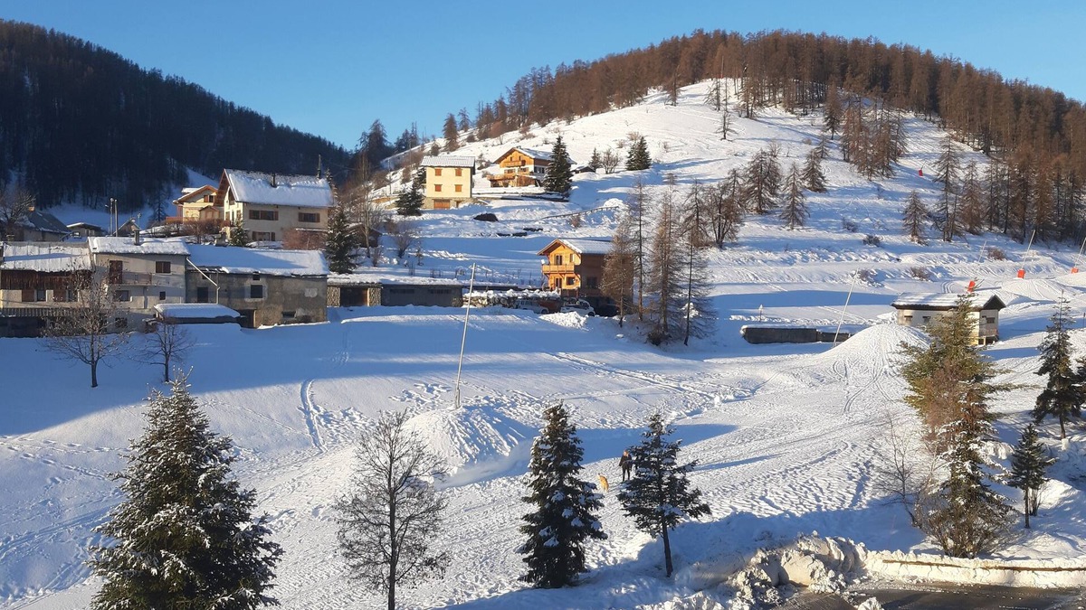Peone Apartment | Duplex VALBERG Mountain view 8 sleeps under the roof