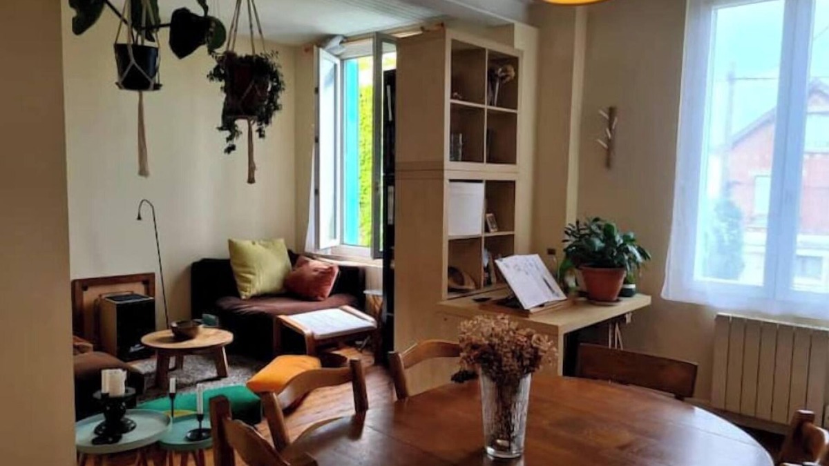 Romainville Condo | Duplex with garden near metro line 11 pets welcome