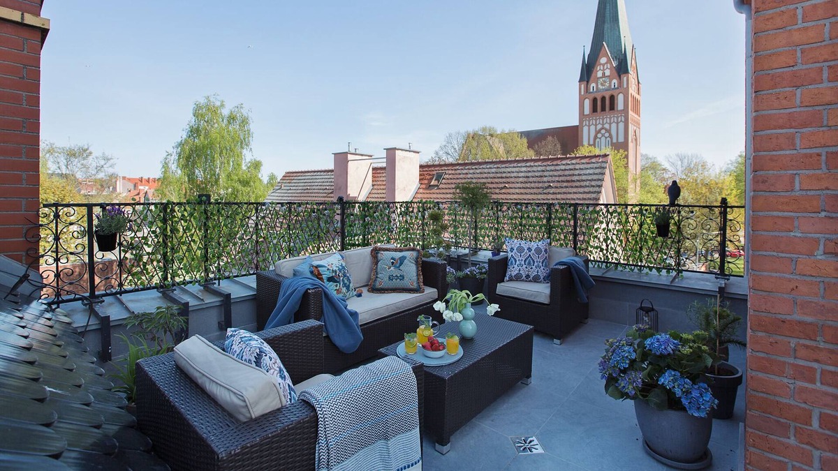 Szczecinek Apartment | Duplex with roof terrace in a real fire tower