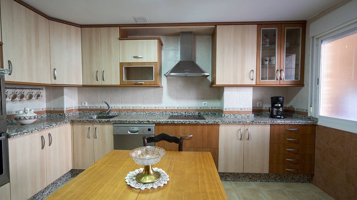 Montesol House | Duration Nights. 10% Discount Tourist Apartment Montesol