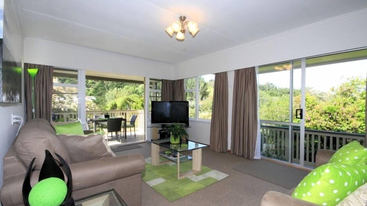 Whanganui House | Durievale Retreat - Peaceful with Views (SKY/WiFi)