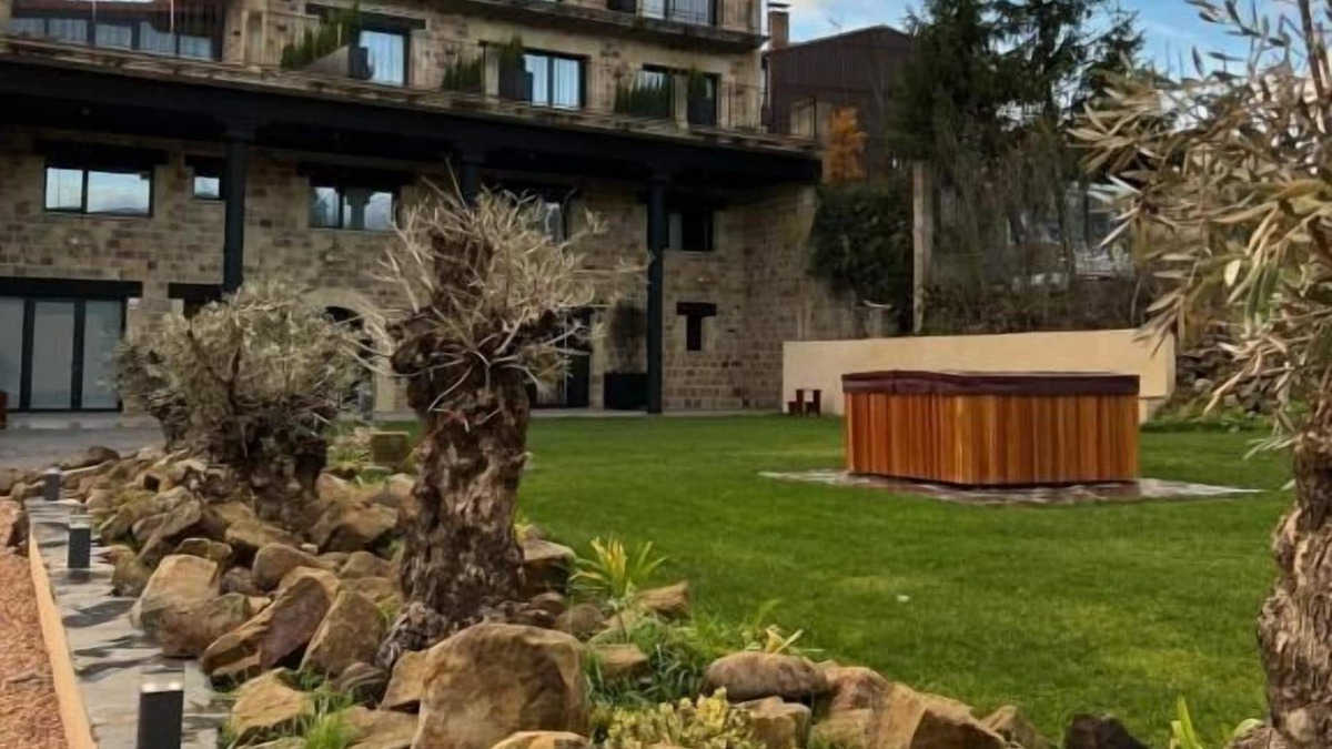 Duruelo de la Sierra Hotel | Duruelo Mountain Suites