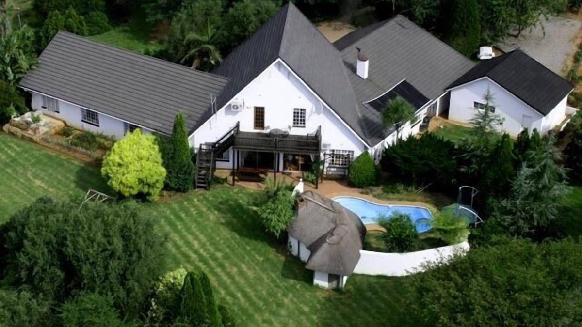 Piet Retief Bed & Breakfast | Dusk to Dawn Guesthouse