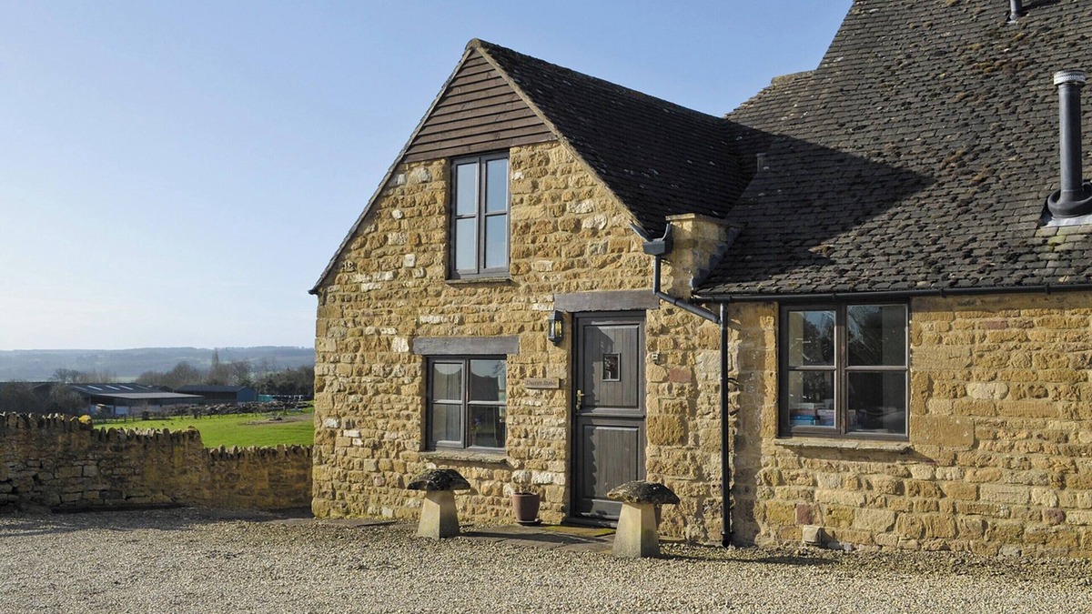 Ebrington Cottage | Dusty's Stable - E4751