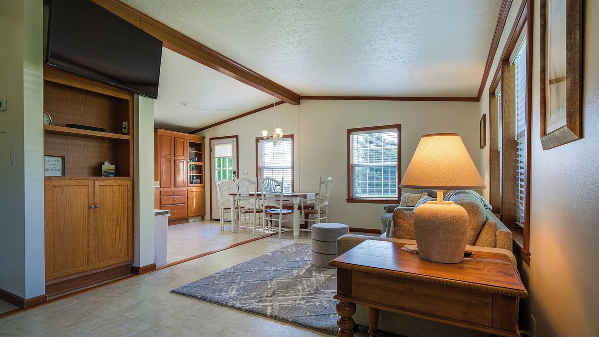 Kinzers House | Dutch Country Home: 9 Mi to Sight & Sound Theater
