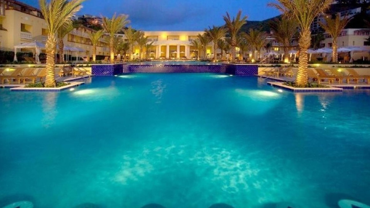 Dawn Beach Estates Condo | Dutch side of Saint Marteen (St. Martin), Beautiful condo. Sleeps 8. BD3. BT 2n