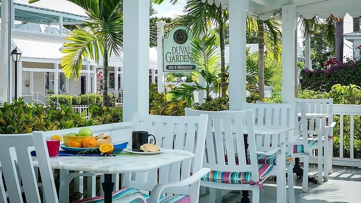 Uptown - Upper Duval House | Duval Gardens Two Queen - Adults Only at The Guesthouses at Southernmost