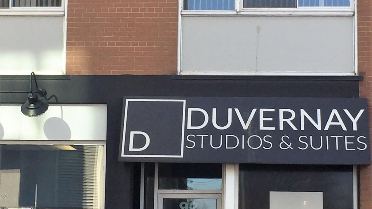 Hull Apartment | Duvernay Studios and Suites