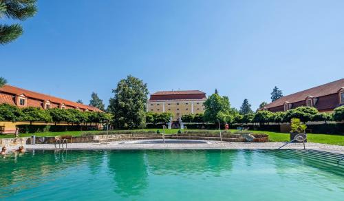 Struharov Hotel | Dvůr Pecínov