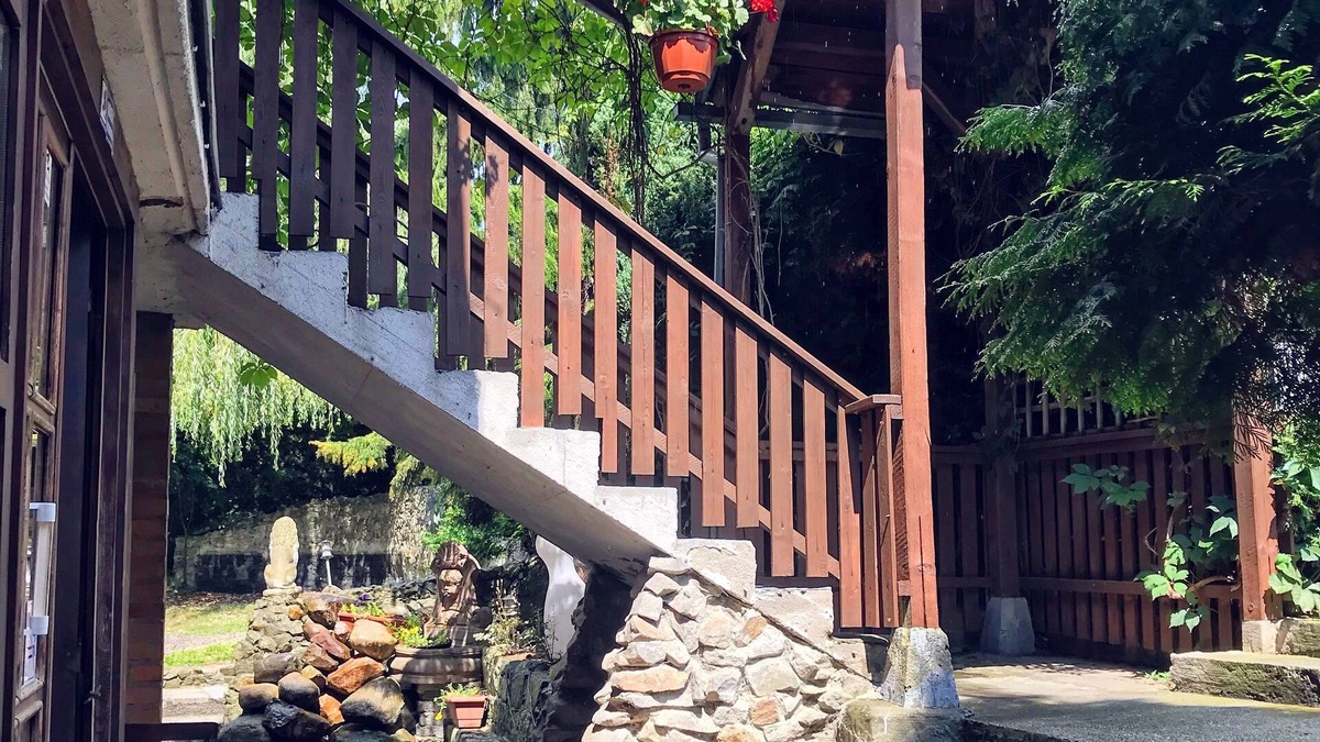 Walbrzych Bed & Breakfast | Dworek Adamski